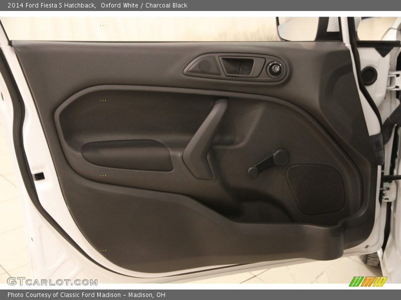 Oxford White / Charcoal Black 2014 Ford Fiesta S Hatchback