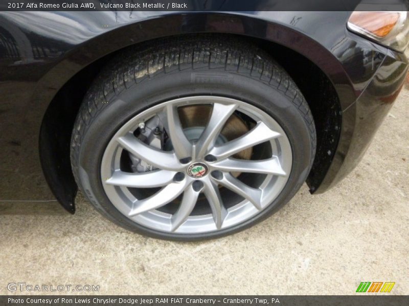 Vulcano Black Metallic / Black 2017 Alfa Romeo Giulia AWD
