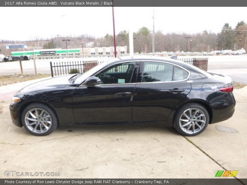 Vulcano Black Metallic / Black 2017 Alfa Romeo Giulia AWD