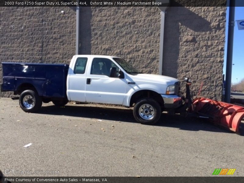 Oxford White / Medium Parchment Beige 2003 Ford F250 Super Duty XL SuperCab 4x4