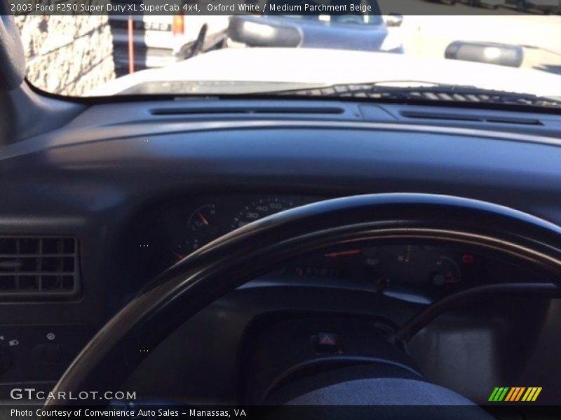 Oxford White / Medium Parchment Beige 2003 Ford F250 Super Duty XL SuperCab 4x4