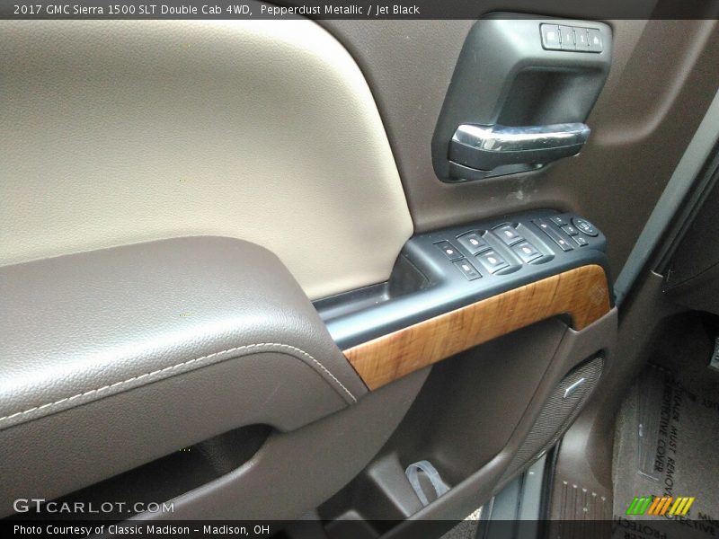 Pepperdust Metallic / Jet Black 2017 GMC Sierra 1500 SLT Double Cab 4WD