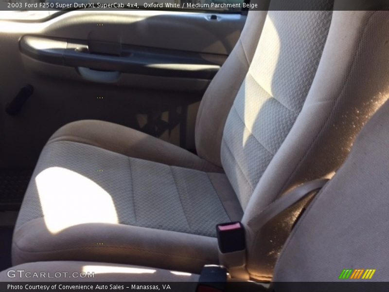 Oxford White / Medium Parchment Beige 2003 Ford F250 Super Duty XL SuperCab 4x4