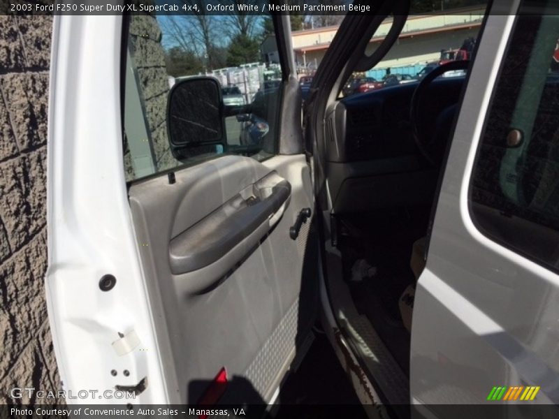 Oxford White / Medium Parchment Beige 2003 Ford F250 Super Duty XL SuperCab 4x4