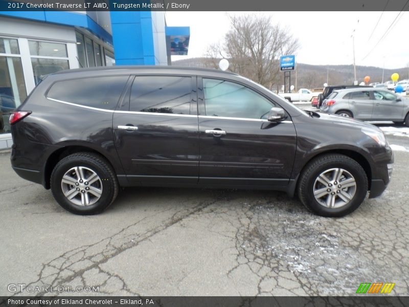 Tungsten Metallic / Ebony 2017 Chevrolet Traverse LT AWD