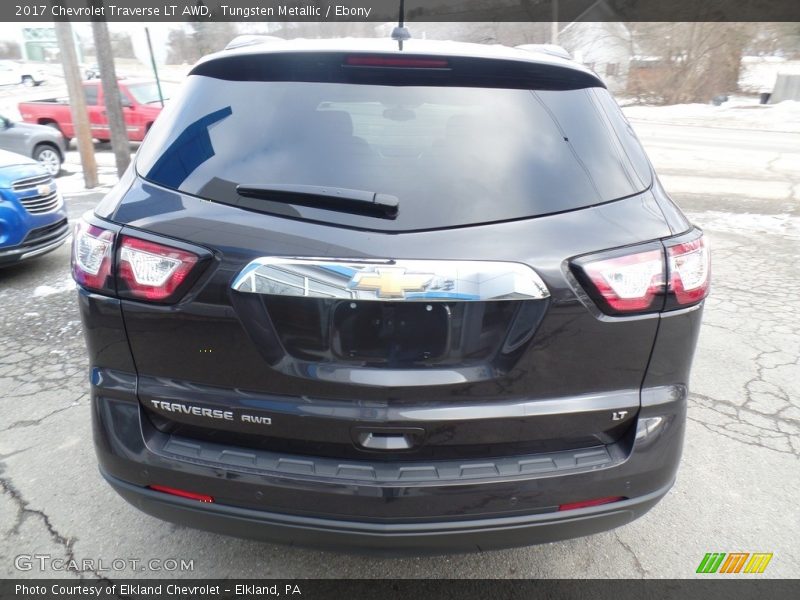 Tungsten Metallic / Ebony 2017 Chevrolet Traverse LT AWD