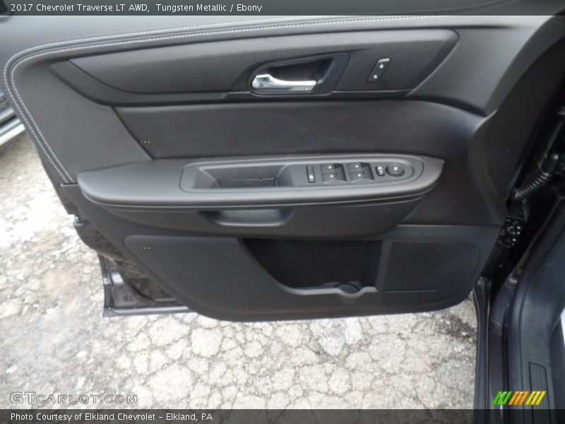 Tungsten Metallic / Ebony 2017 Chevrolet Traverse LT AWD