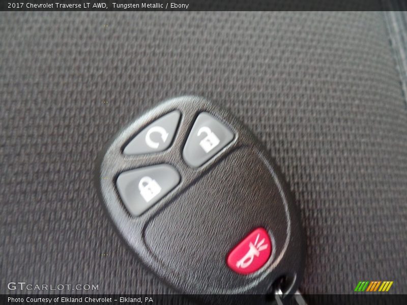 Tungsten Metallic / Ebony 2017 Chevrolet Traverse LT AWD