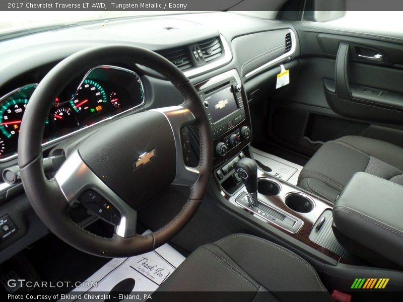 Tungsten Metallic / Ebony 2017 Chevrolet Traverse LT AWD