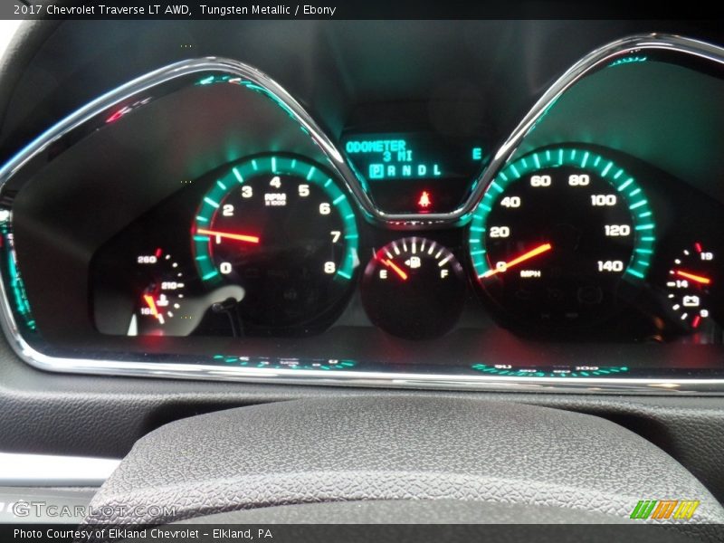Tungsten Metallic / Ebony 2017 Chevrolet Traverse LT AWD