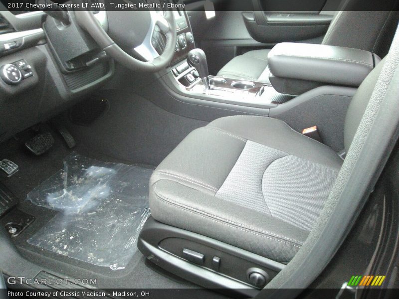 Tungsten Metallic / Ebony 2017 Chevrolet Traverse LT AWD