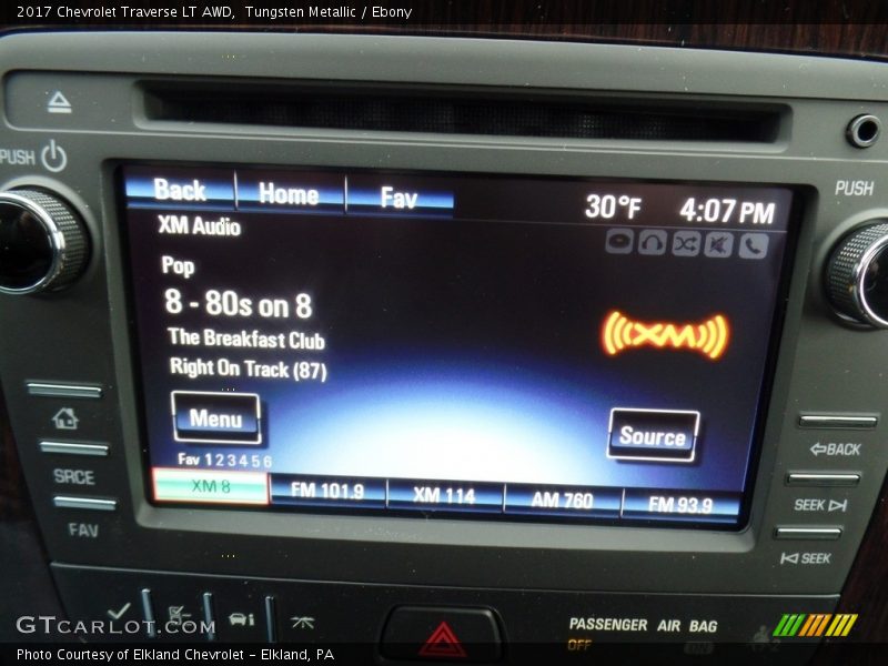 Tungsten Metallic / Ebony 2017 Chevrolet Traverse LT AWD