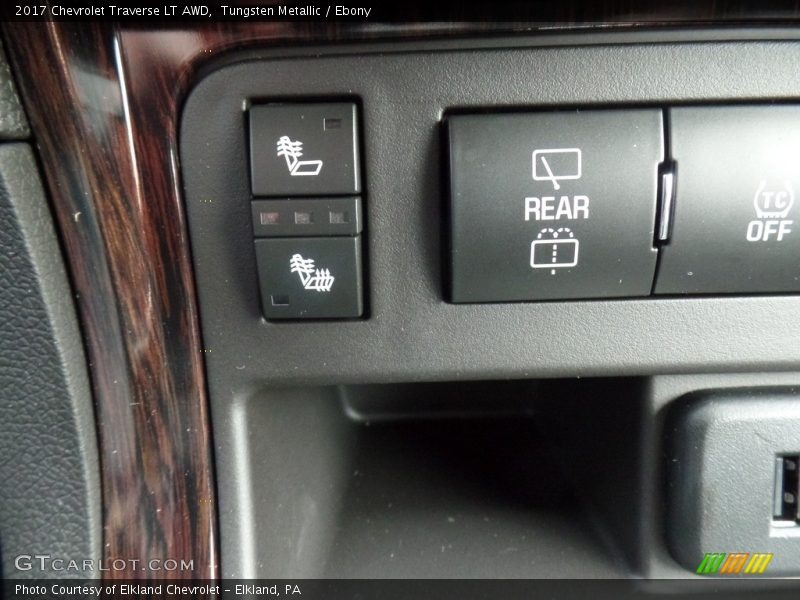 Tungsten Metallic / Ebony 2017 Chevrolet Traverse LT AWD