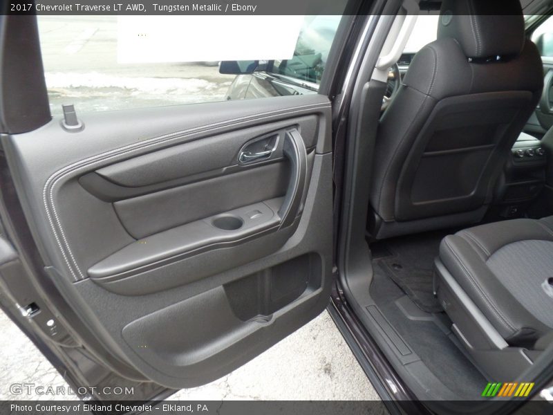 Tungsten Metallic / Ebony 2017 Chevrolet Traverse LT AWD
