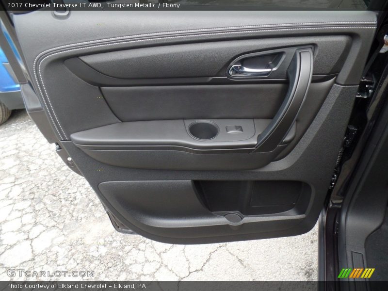 Tungsten Metallic / Ebony 2017 Chevrolet Traverse LT AWD