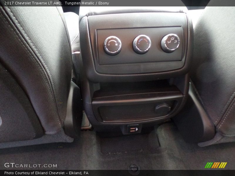 Tungsten Metallic / Ebony 2017 Chevrolet Traverse LT AWD