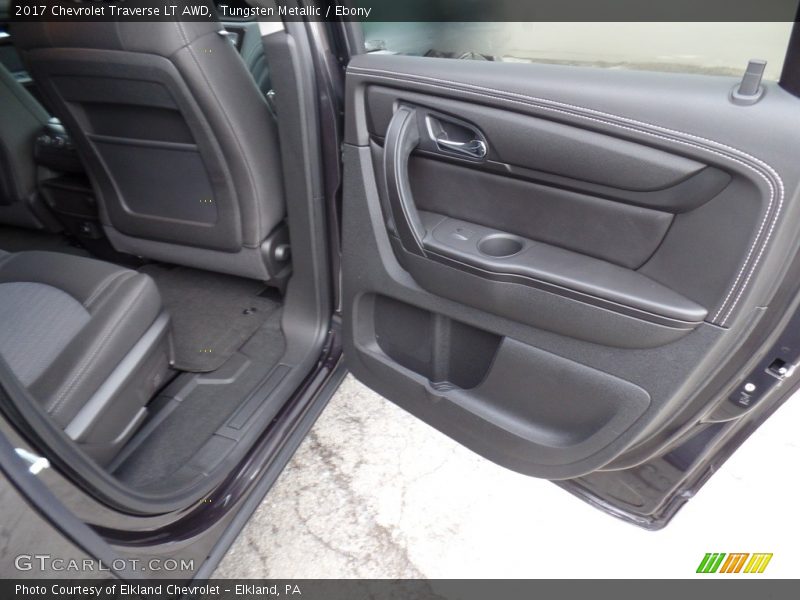 Tungsten Metallic / Ebony 2017 Chevrolet Traverse LT AWD