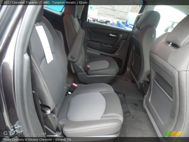 Tungsten Metallic / Ebony 2017 Chevrolet Traverse LT AWD