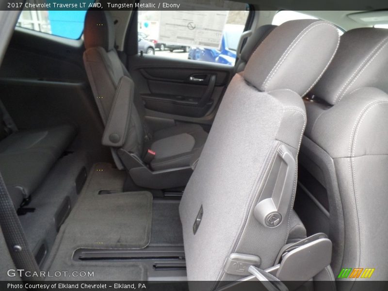 Tungsten Metallic / Ebony 2017 Chevrolet Traverse LT AWD