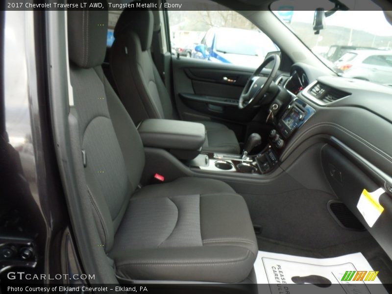 Tungsten Metallic / Ebony 2017 Chevrolet Traverse LT AWD