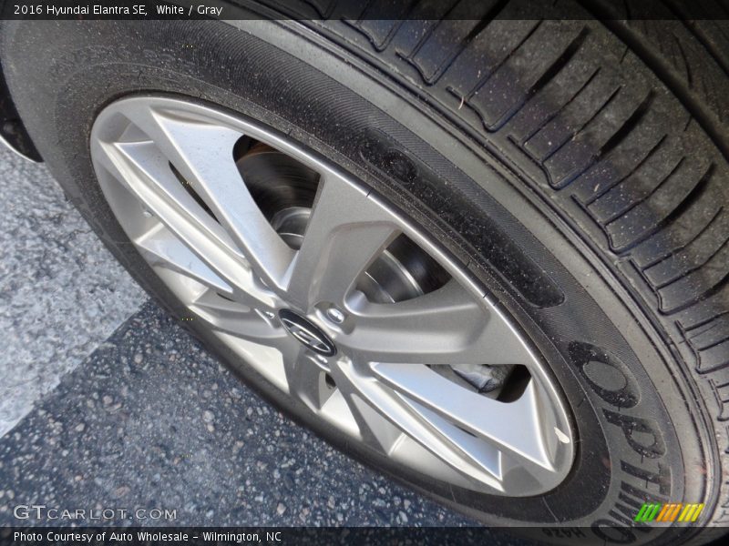White / Gray 2016 Hyundai Elantra SE