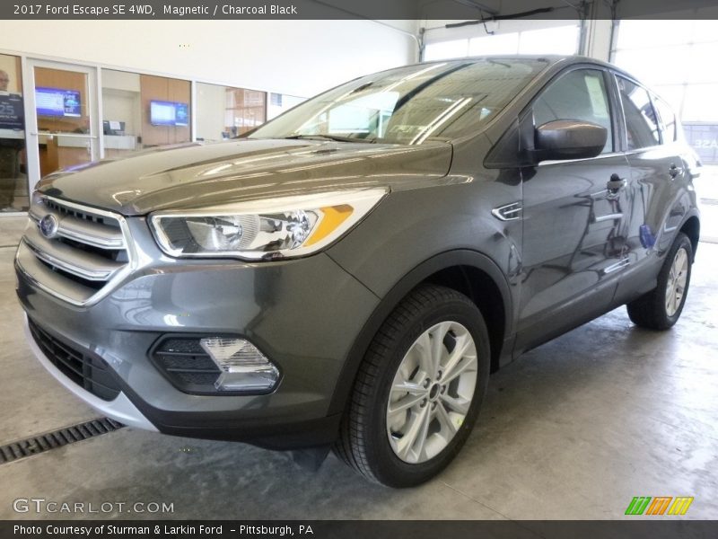 Magnetic / Charcoal Black 2017 Ford Escape SE 4WD