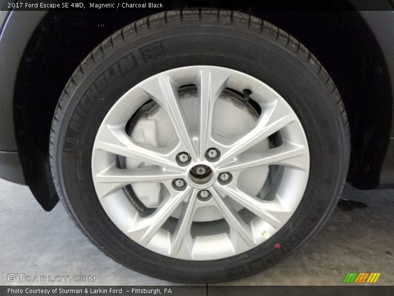 Magnetic / Charcoal Black 2017 Ford Escape SE 4WD