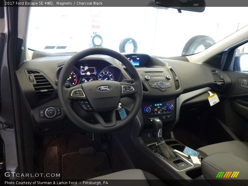 Magnetic / Charcoal Black 2017 Ford Escape SE 4WD
