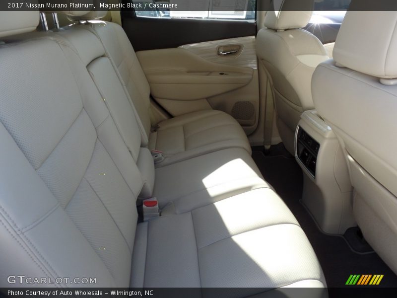 Magnetic Black / Cashmere 2017 Nissan Murano Platinum