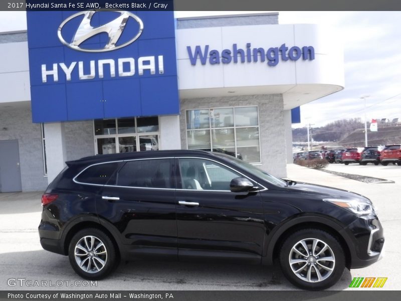 Becketts Black / Gray 2017 Hyundai Santa Fe SE AWD