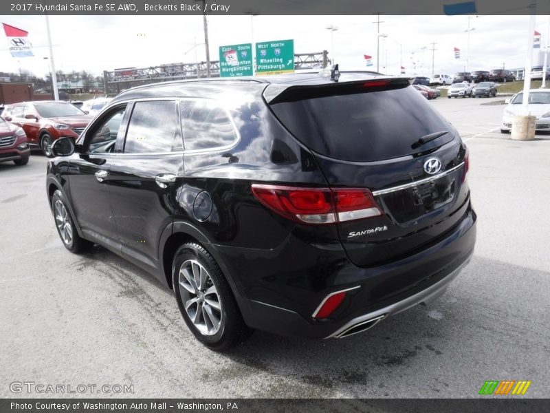 Becketts Black / Gray 2017 Hyundai Santa Fe SE AWD