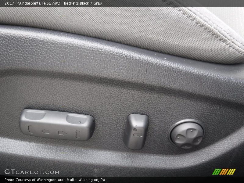 Becketts Black / Gray 2017 Hyundai Santa Fe SE AWD