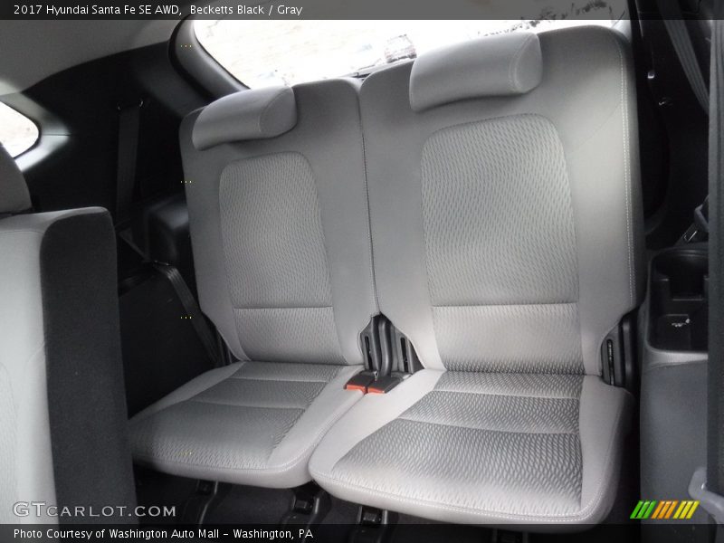Becketts Black / Gray 2017 Hyundai Santa Fe SE AWD