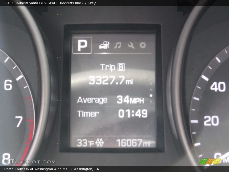 Becketts Black / Gray 2017 Hyundai Santa Fe SE AWD