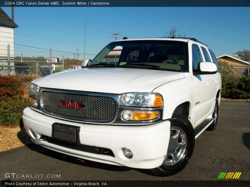 Summit White / Sandstone 2004 GMC Yukon Denali AWD