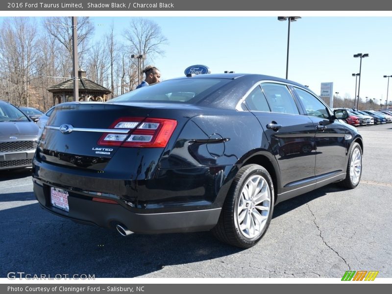 Shadow Black / Charcoal Black 2016 Ford Taurus Limited