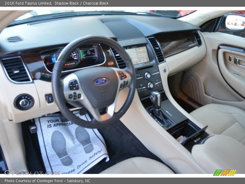 Shadow Black / Charcoal Black 2016 Ford Taurus Limited