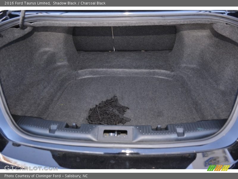 Shadow Black / Charcoal Black 2016 Ford Taurus Limited