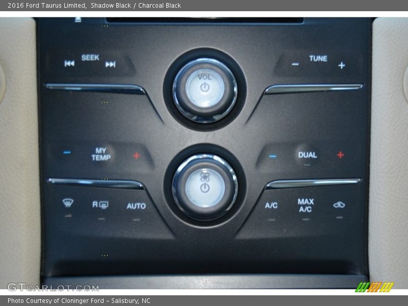 Shadow Black / Charcoal Black 2016 Ford Taurus Limited