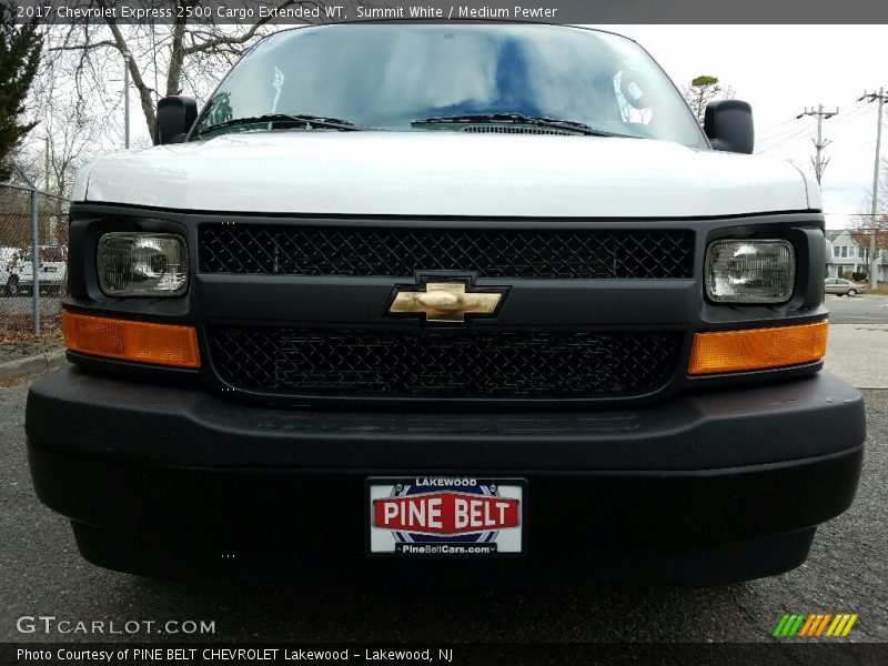 Summit White / Medium Pewter 2017 Chevrolet Express 2500 Cargo Extended WT