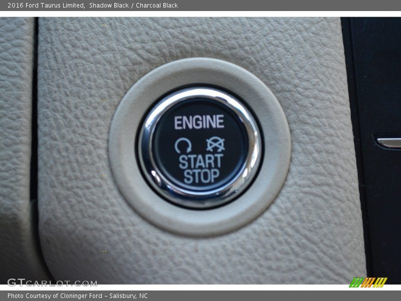 Shadow Black / Charcoal Black 2016 Ford Taurus Limited