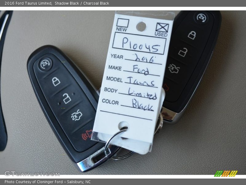Shadow Black / Charcoal Black 2016 Ford Taurus Limited