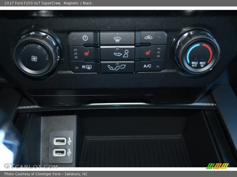 Magnetic / Black 2017 Ford F150 XLT SuperCrew