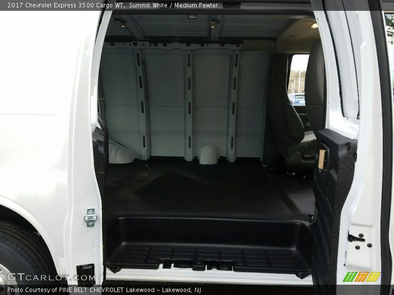 Summit White / Medium Pewter 2017 Chevrolet Express 3500 Cargo WT