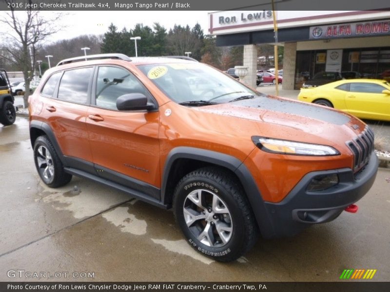 Mango Tango Pearl / Black 2016 Jeep Cherokee Trailhawk 4x4