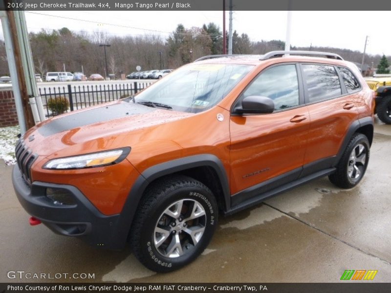 Mango Tango Pearl / Black 2016 Jeep Cherokee Trailhawk 4x4