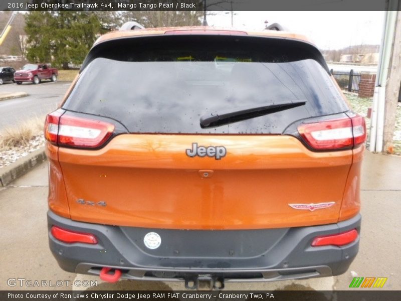 Mango Tango Pearl / Black 2016 Jeep Cherokee Trailhawk 4x4