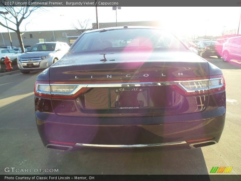 Burgundy Velvet / Cappuccino 2017 Lincoln Continental Premier