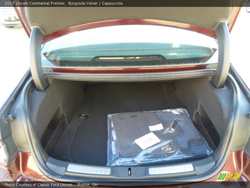  2017 Continental Premier Trunk