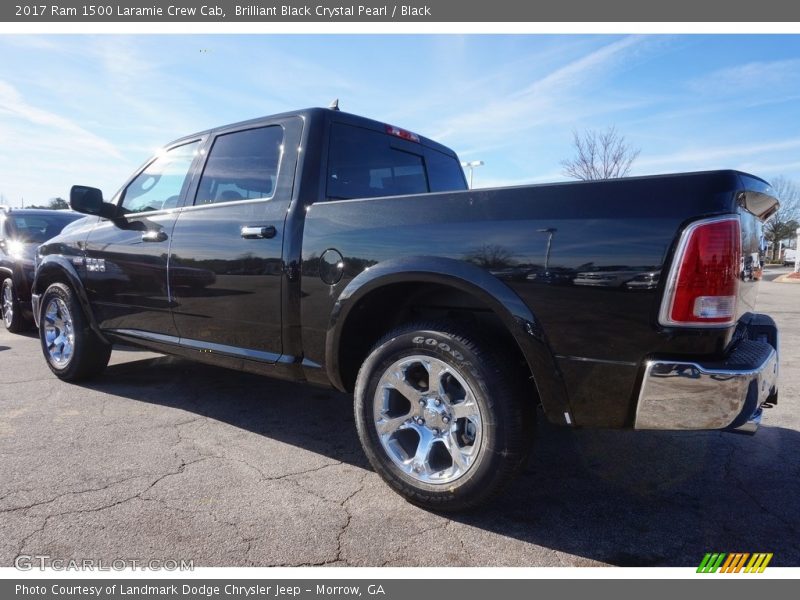 Brilliant Black Crystal Pearl / Black 2017 Ram 1500 Laramie Crew Cab